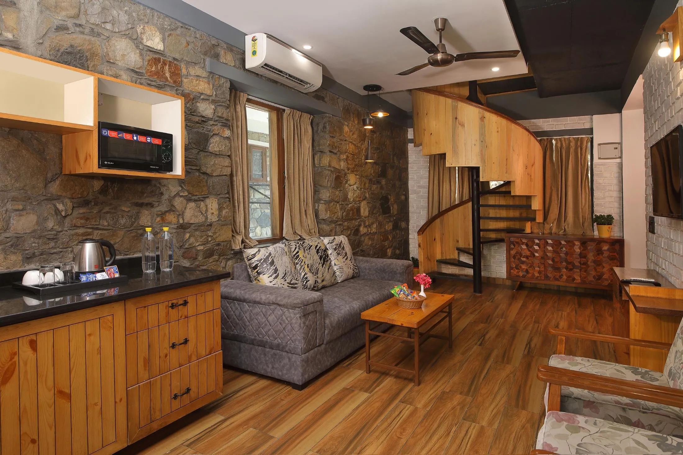 2 Room Villa